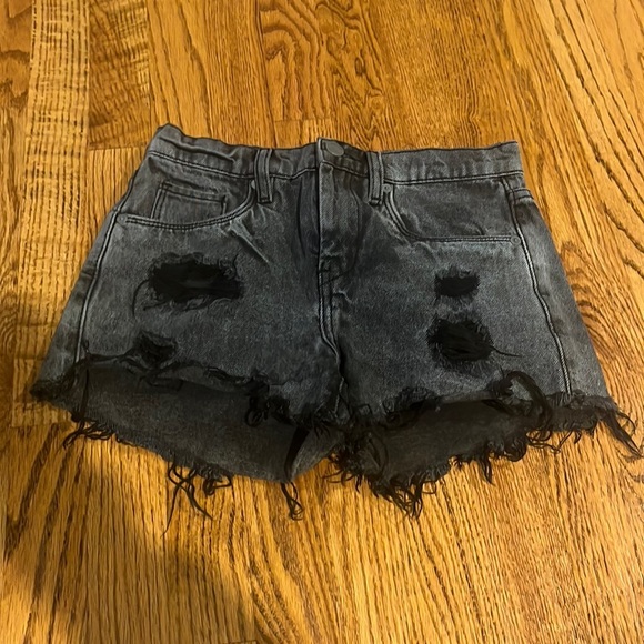 Blank NYC Woman’s Black The Barrow Vintage High Rise Shorts Size 24